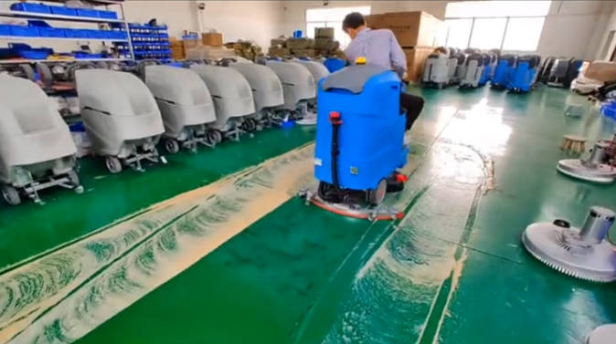 徐汇2023年还在用人工的物业保洁不妨试试洗地机吧